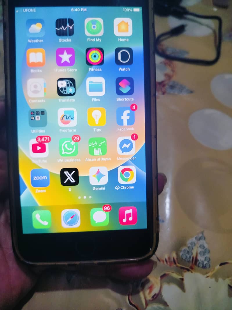 Apple iPhone 8 Plus 1