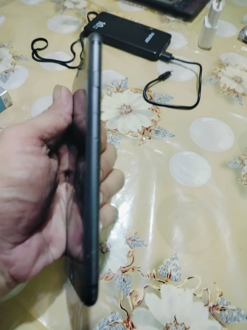 Apple iPhone 8 Plus 6