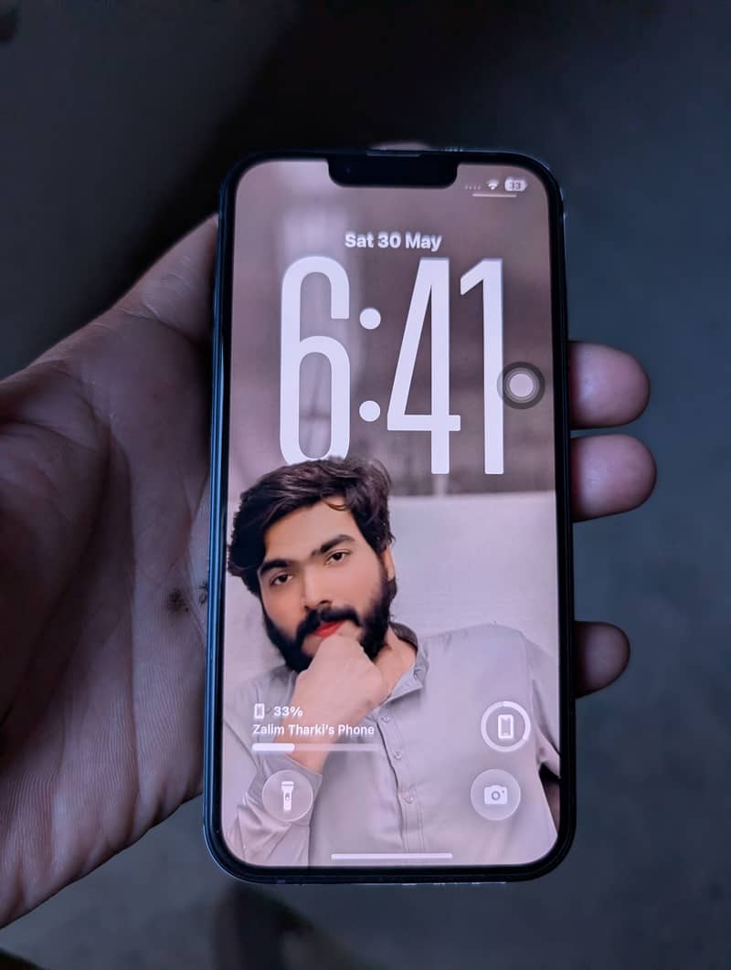 Apple iPhone 13 7