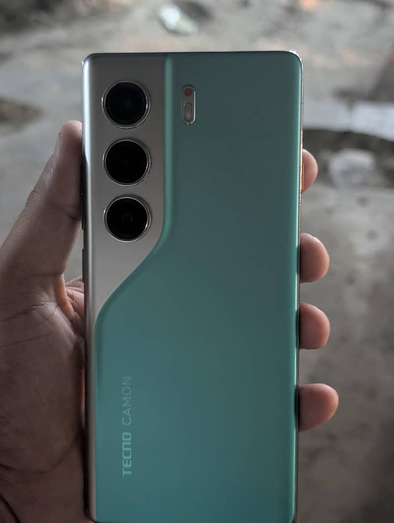 Tecno CAMON 40 Pro 2