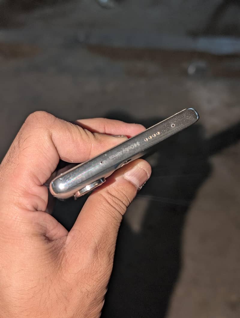 Tecno CAMON 40 Pro 7