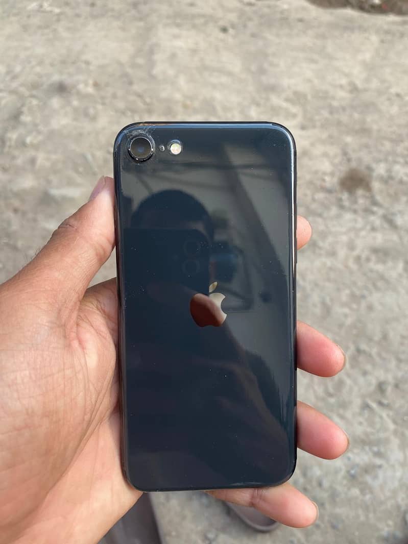 iPhone SE2020 1