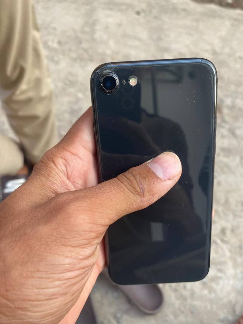 iPhone SE2020 4