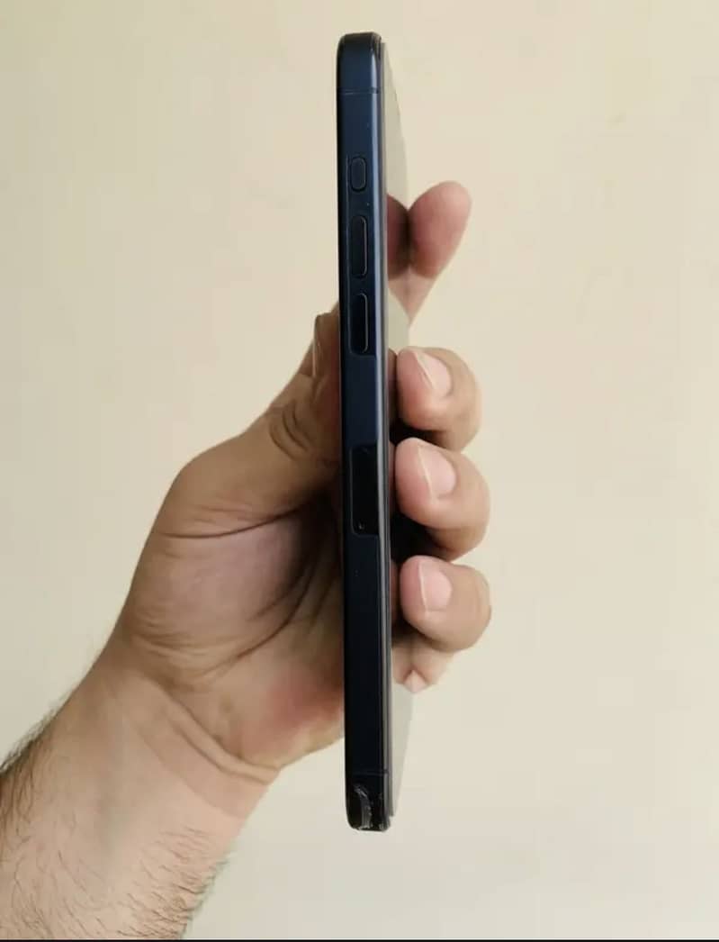 Apple iPhone 15 Pro Max 7