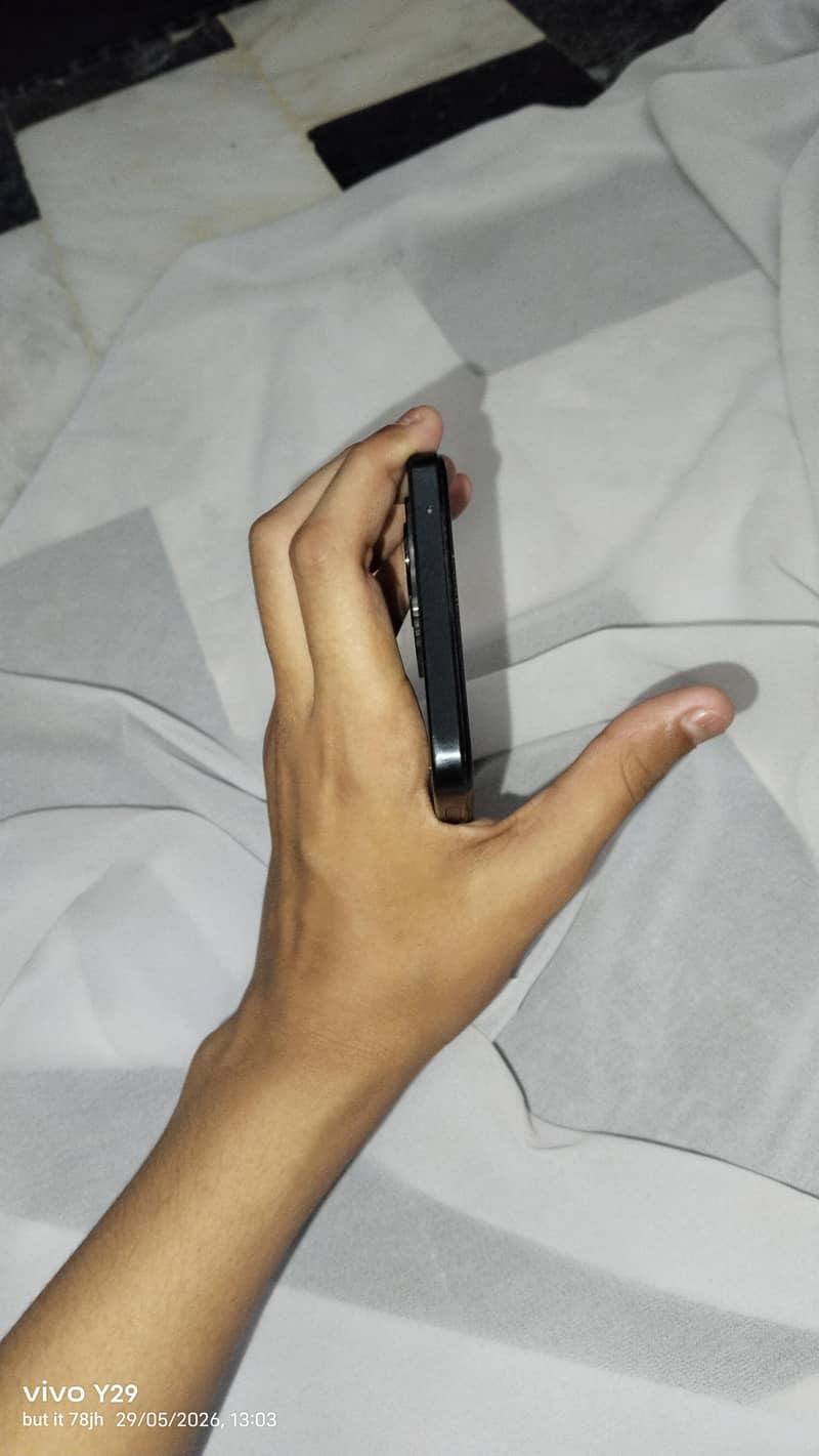 OnePlus n300 3