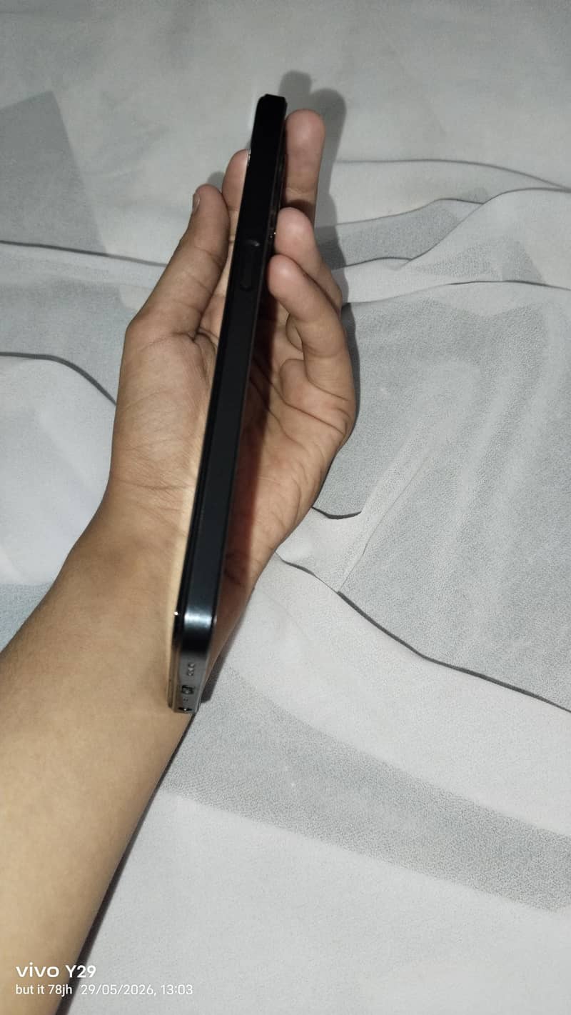 OnePlus n300 5