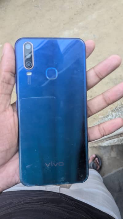 vivo y12 achi condition ga box Wala set ha