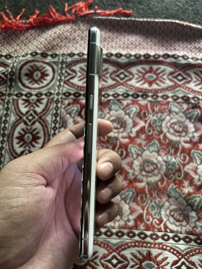 Google Pixel 7 Pro 6