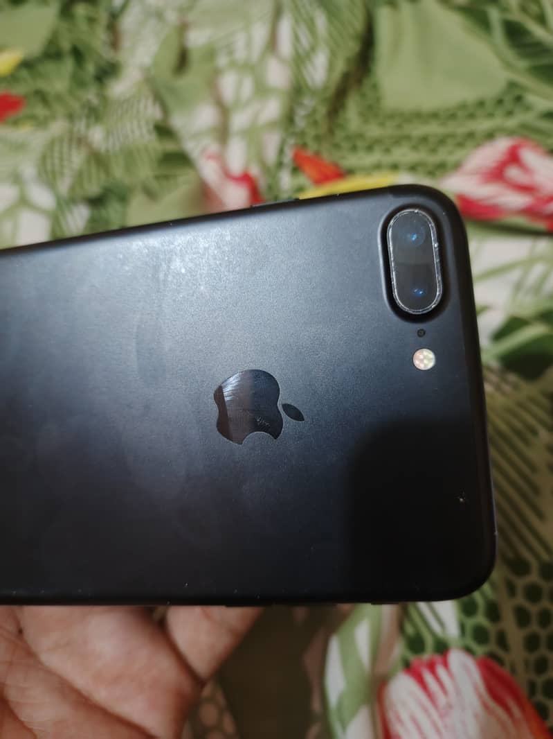 Apple iPhone 7 Plus 7