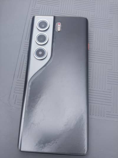 Tecno CAMON 40 Pro