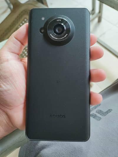 Sharp Aquos r7 minor dot ek