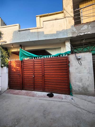 3 Marla double story house available for Rent near gelani Mart Pani water supply