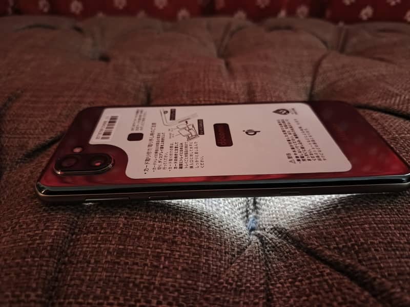 Sharp Aquos R3 4
