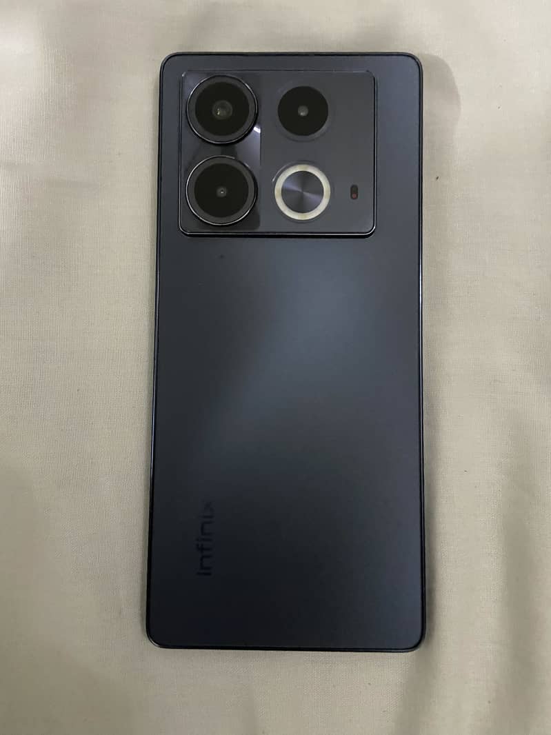 Infinix Note 40 2