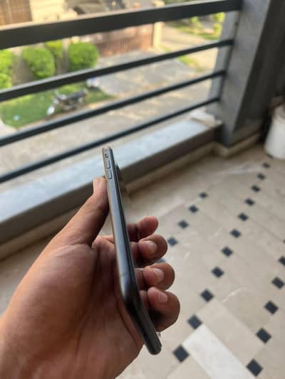 Apple iPhone XR