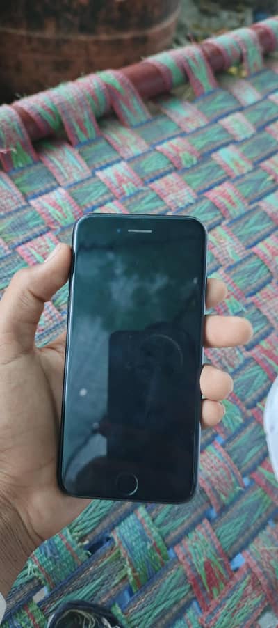 Apple iPhone 7
