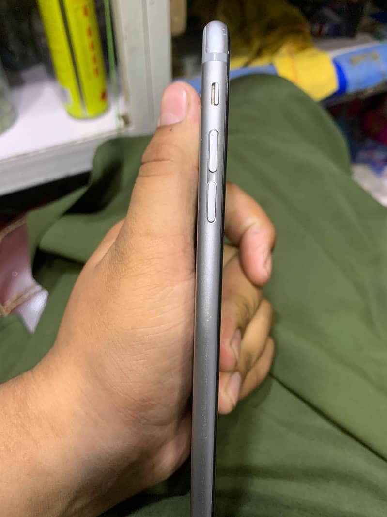 Apple iPhone 6 Plus 3