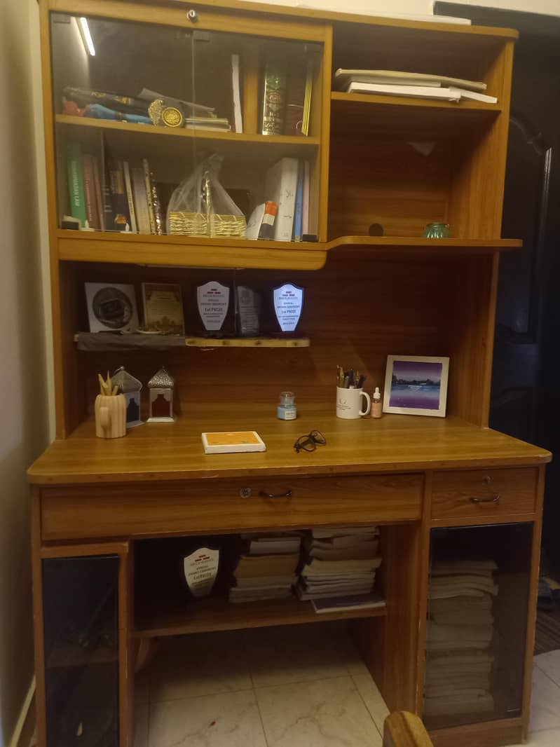 STUDY TABLE 0