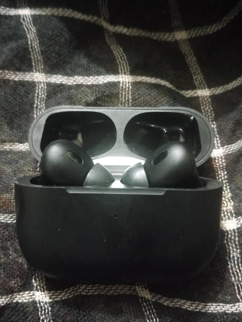 pro earbuds 0
