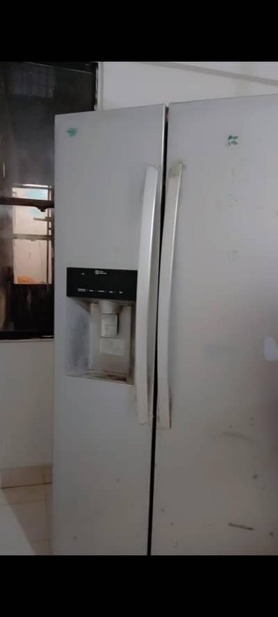 LG double door fridge (linear compresser) call on 03043036945