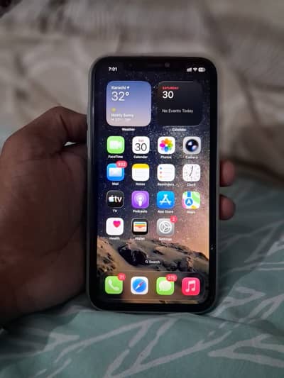 Apple iPhone 11