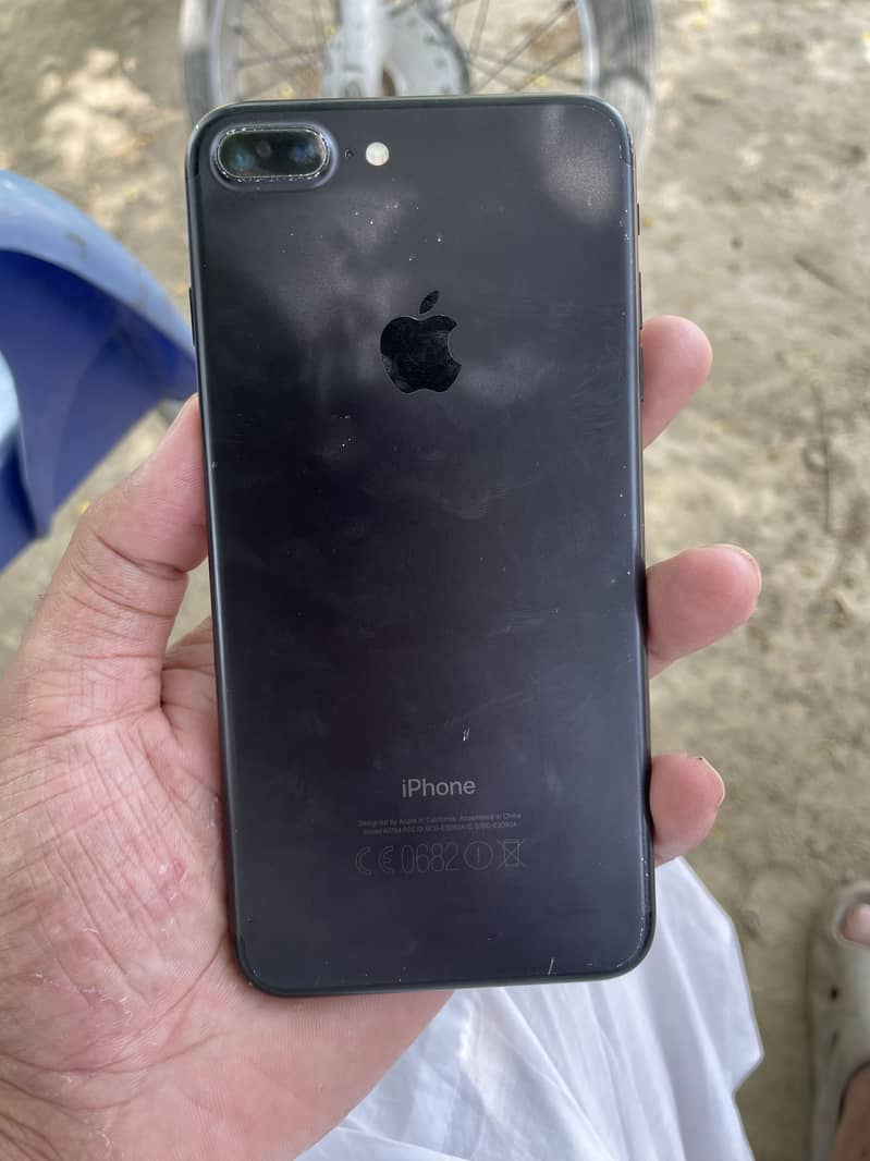 Apple iPhone 7 Plus 0