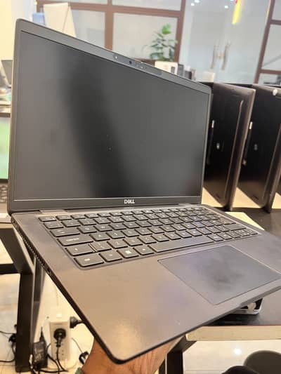 Dell 7430 i5 12th Gen | 16/256 8k supported