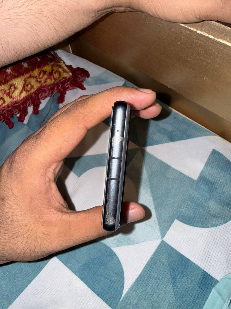 Google Pixel 7a 4