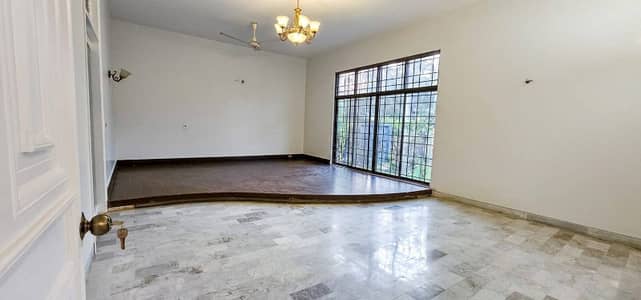 500 Sq Bungalow For Rent 4 Bedrooms