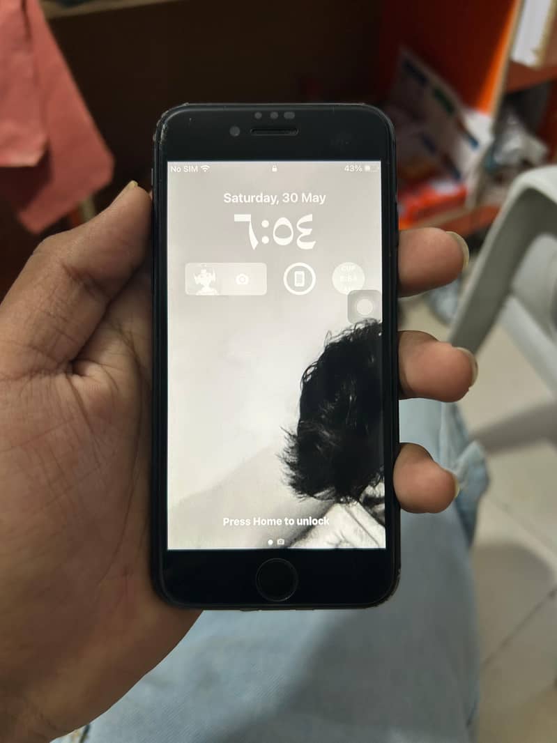 Apple iPhone 8 5
