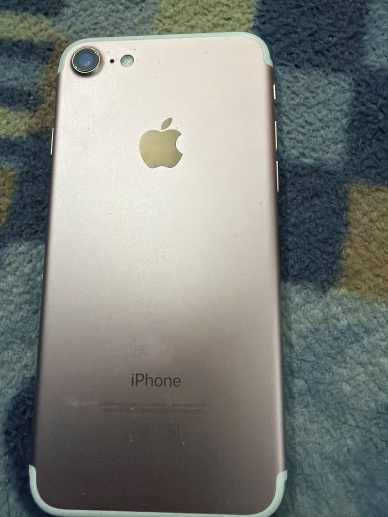 Apple iPhone 7 0