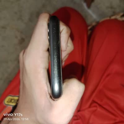 I phone 11 for sell battery pool kahe ye