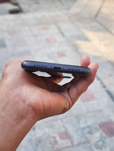 iPhone 11/128GB /JV /All Original / Face ID OK /9.5/10 Condition