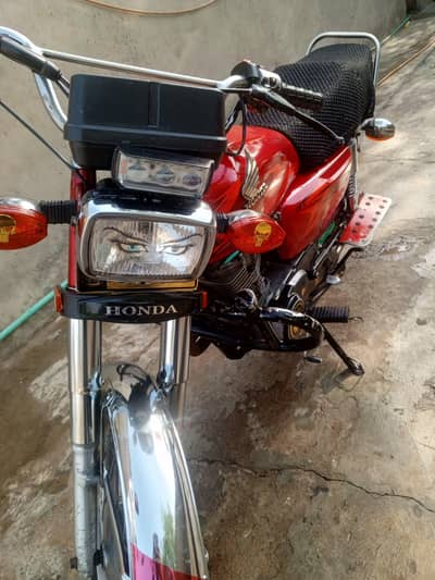 Honda 125 its team bike