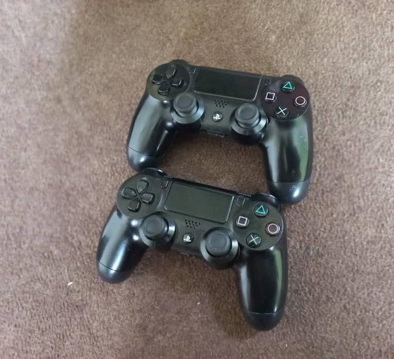 Ps4 orignal controller available 0