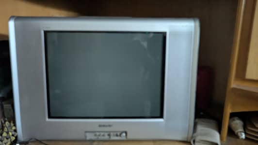 24 inches Sony TV in good working condition for sale