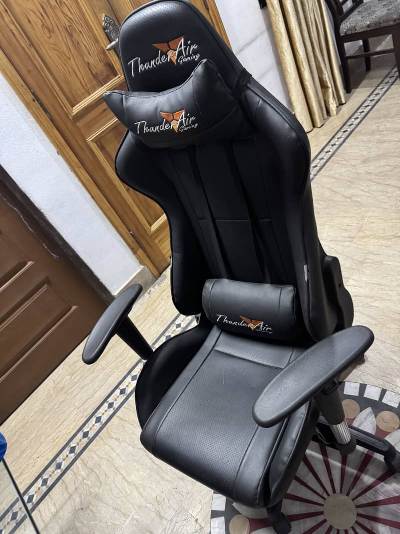 Gaming Chair + Computer Table 4