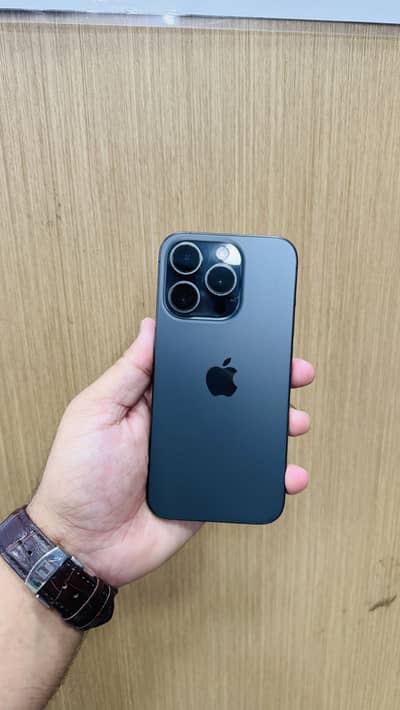 iPhones 15 pro factory Unlock