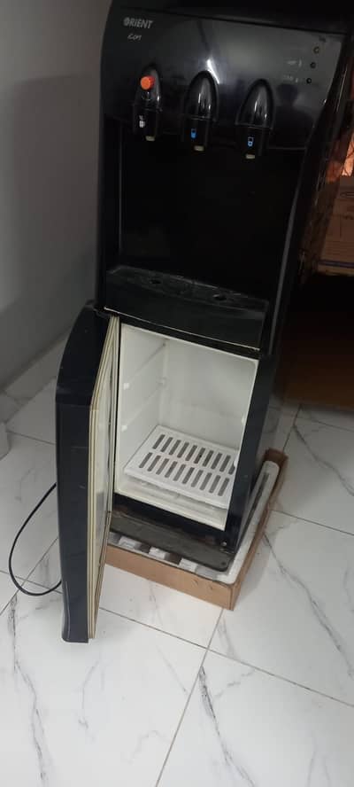 Water Dispenser (Orient) for sale