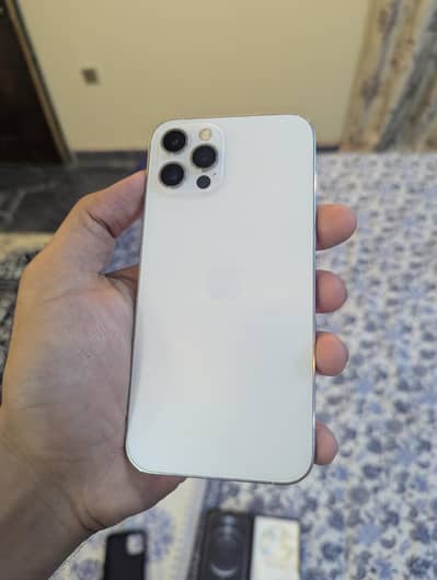 iPhone 12 Pro 256gb / complete box