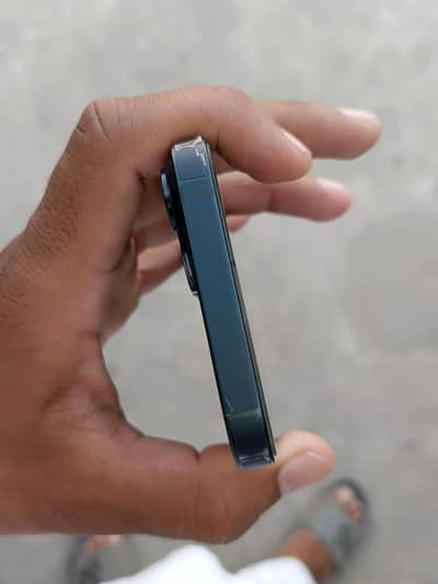 Apple iPhone 14
