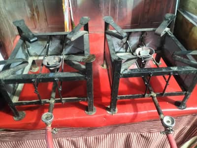 2 pressure stoves and 10kg cylinder