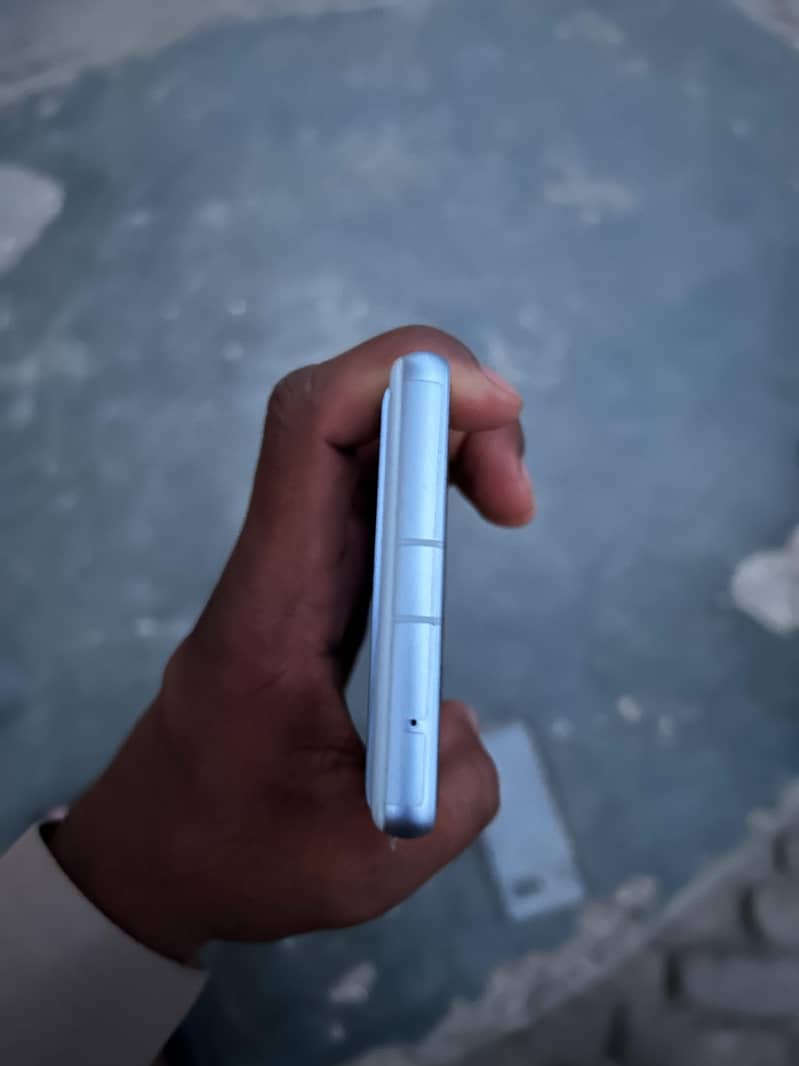 Google Pixel 7a 5