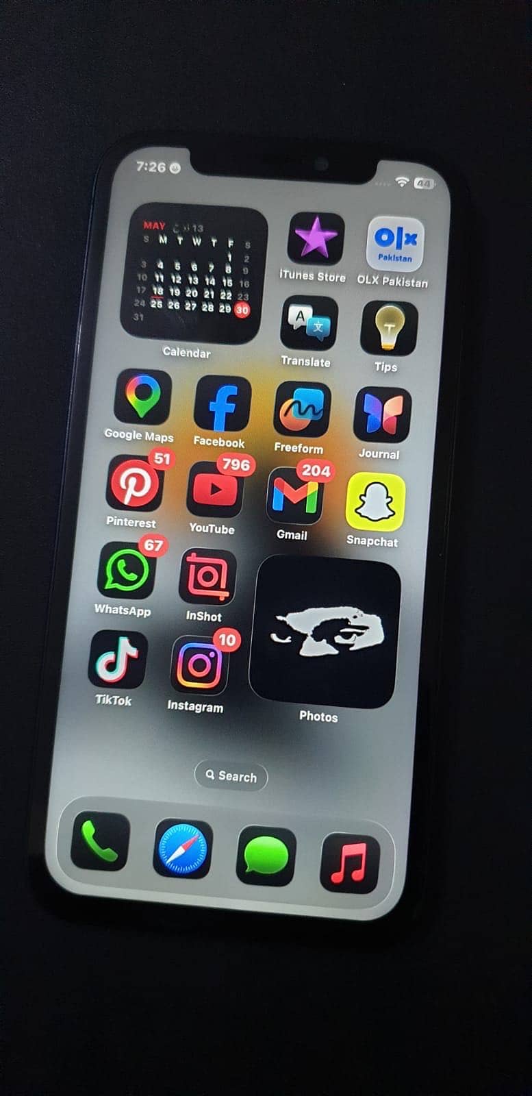 Apple iPhone 12 4