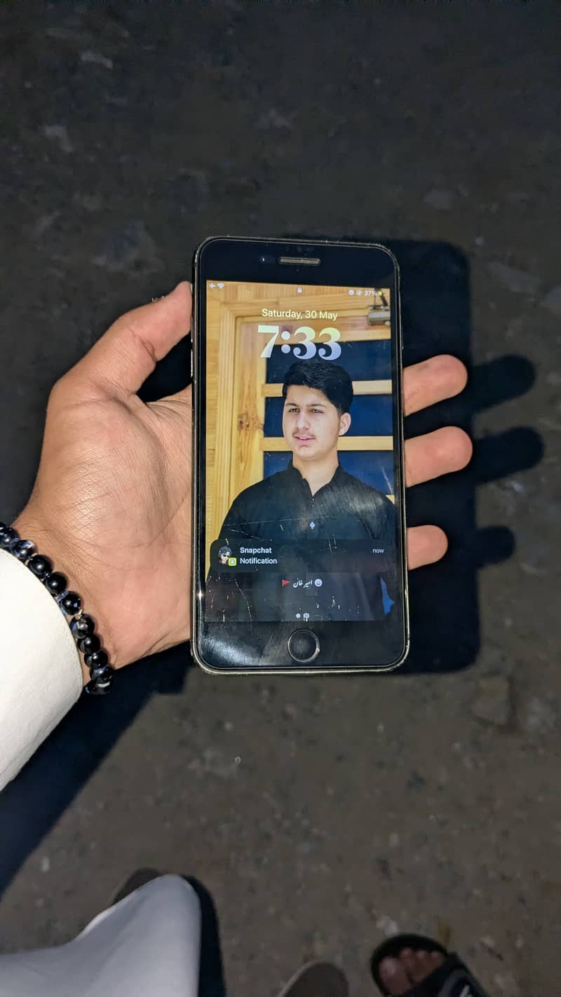 Apple iPhone 8 Plus 1