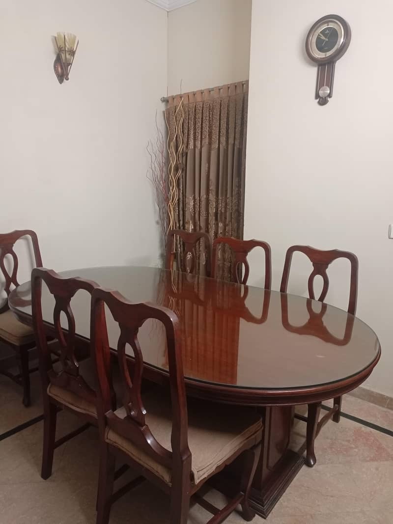 Dining Table 0