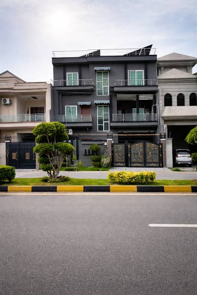 10 Marla Triple Storey House For Sale Main Boulevard Road City Villas Near Imtaiz Mall Sialkot