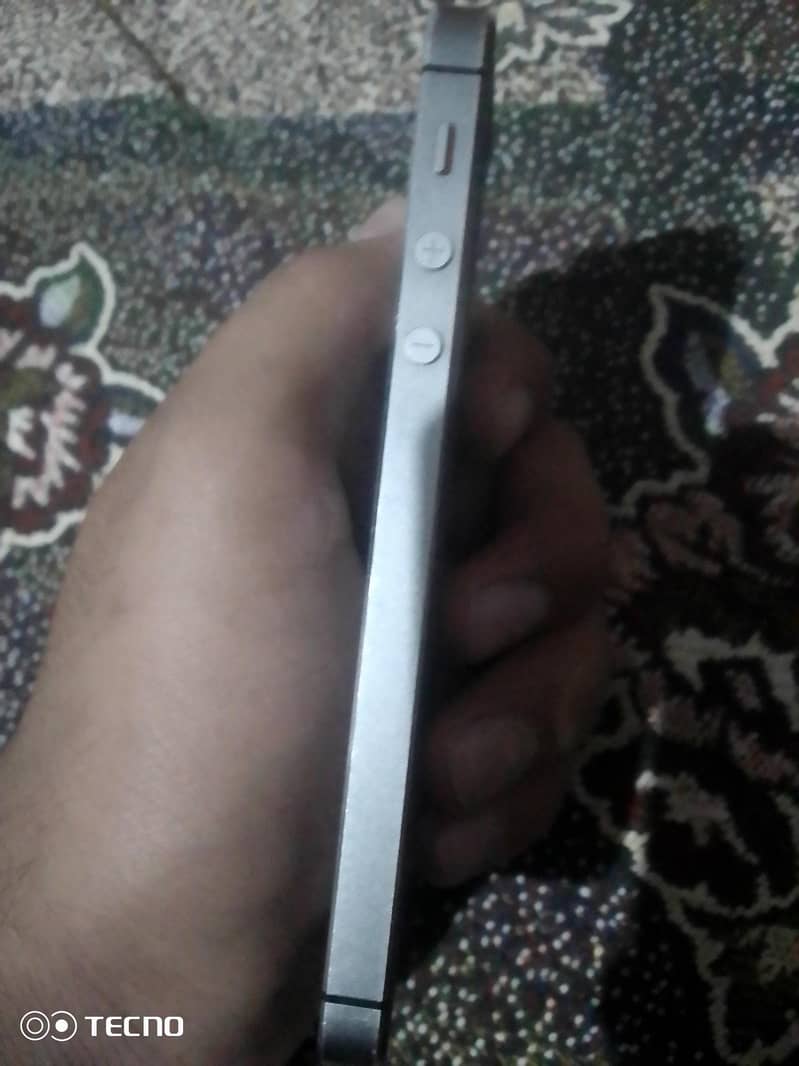 Apple iPhone 5s 1