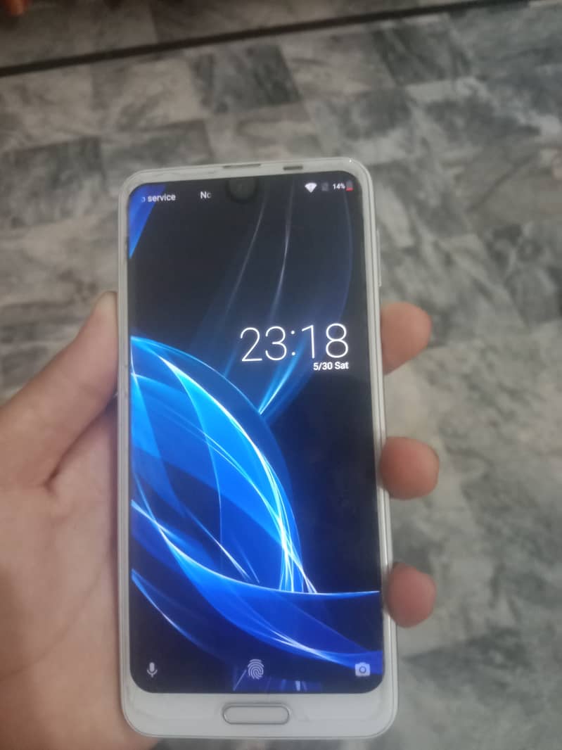 Sharp Aquos R2 1