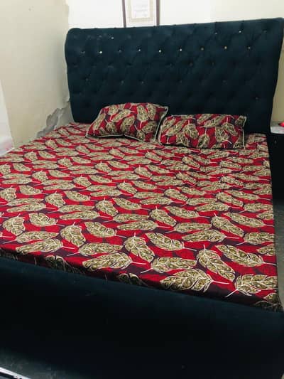 bedset side tables almirah for sale